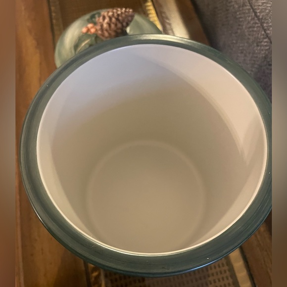 Lenox Winter Greetings cookie jar - Picture 6 of 14